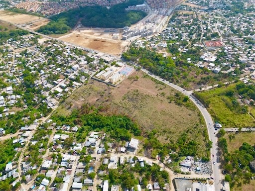 solares y terrenos - Vendo Terreno en Santo Domingo Oeste, Próximo a la Autopista Duarte.