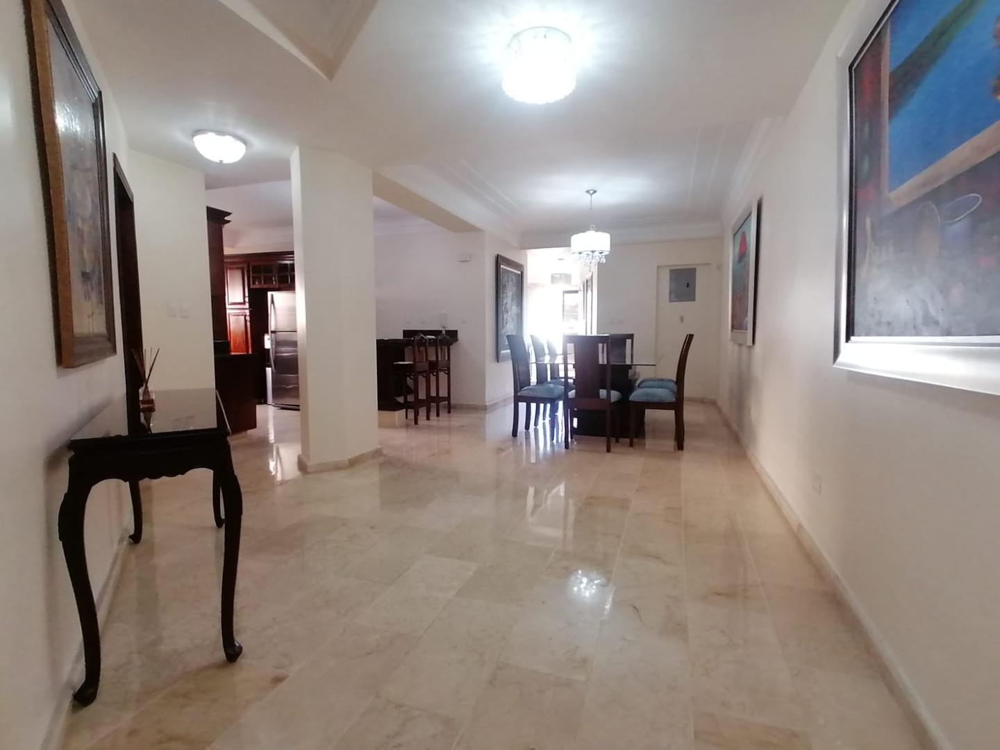 apartamentos - Apartamento AMUEBLADO en alquiler en Los Cacicazgos: 

215 mt / 2do piso 
2 hab  0