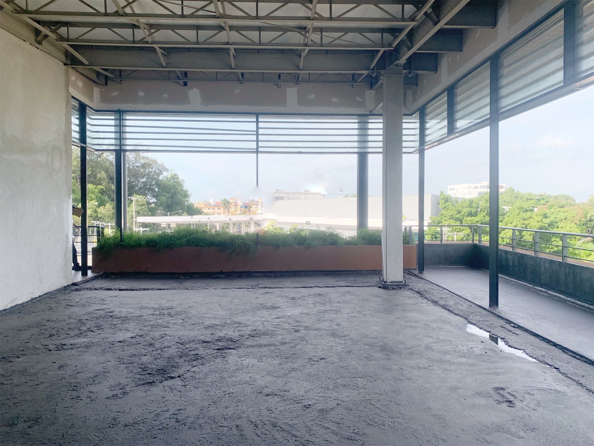 oficinas y locales comerciales - Local con terraza en segundo nivel 2