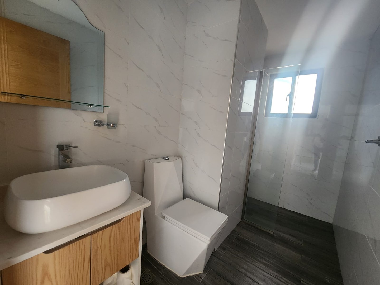 apartamentos - VENTA Apto en El Millón US$245,000

 137 mts netos de apto
3 Hab
 2.5 bño 0