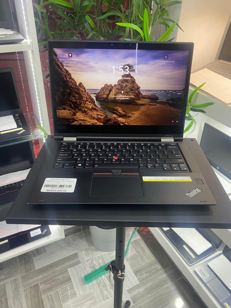 computadoras y laptops - Lenovo ThinkPad Yoga X380 touch Core i5 8va gen 8GB Ram 256GB SSD Windows 11
