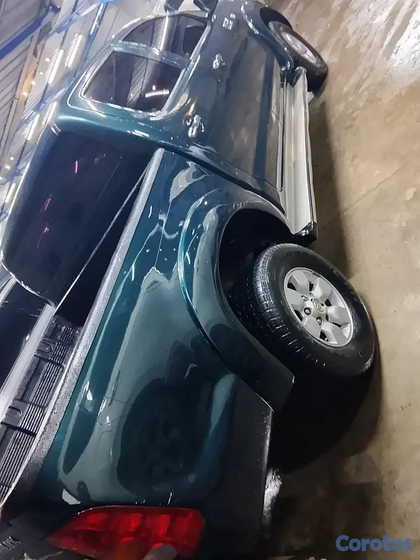jeepetas y camionetas - Hilux 2009 4