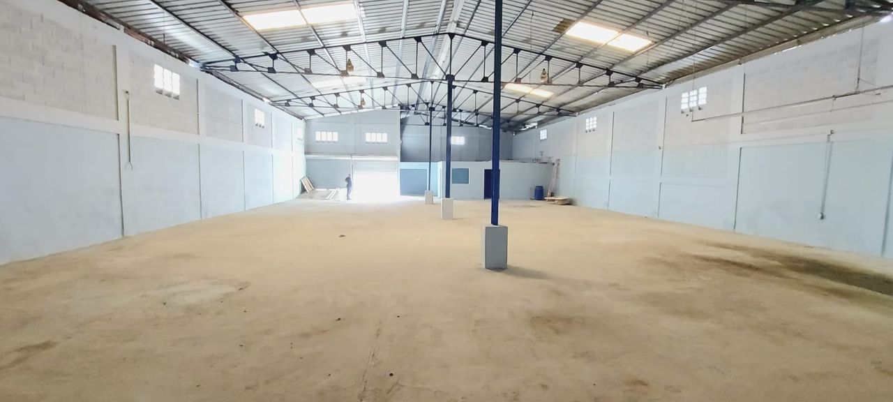oficinas y locales comerciales - 🔵Alquilo Nave  600 mts prox al km 16 Aut. Duarte  8