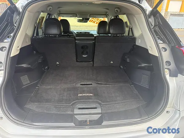jeepetas y camionetas - Nissan Rogue SL 2020 9