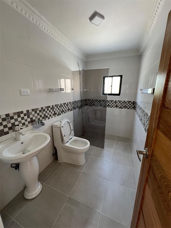 casas - Venta de casa en la autopista de san Isidro prado oriental Santo Domingo  5