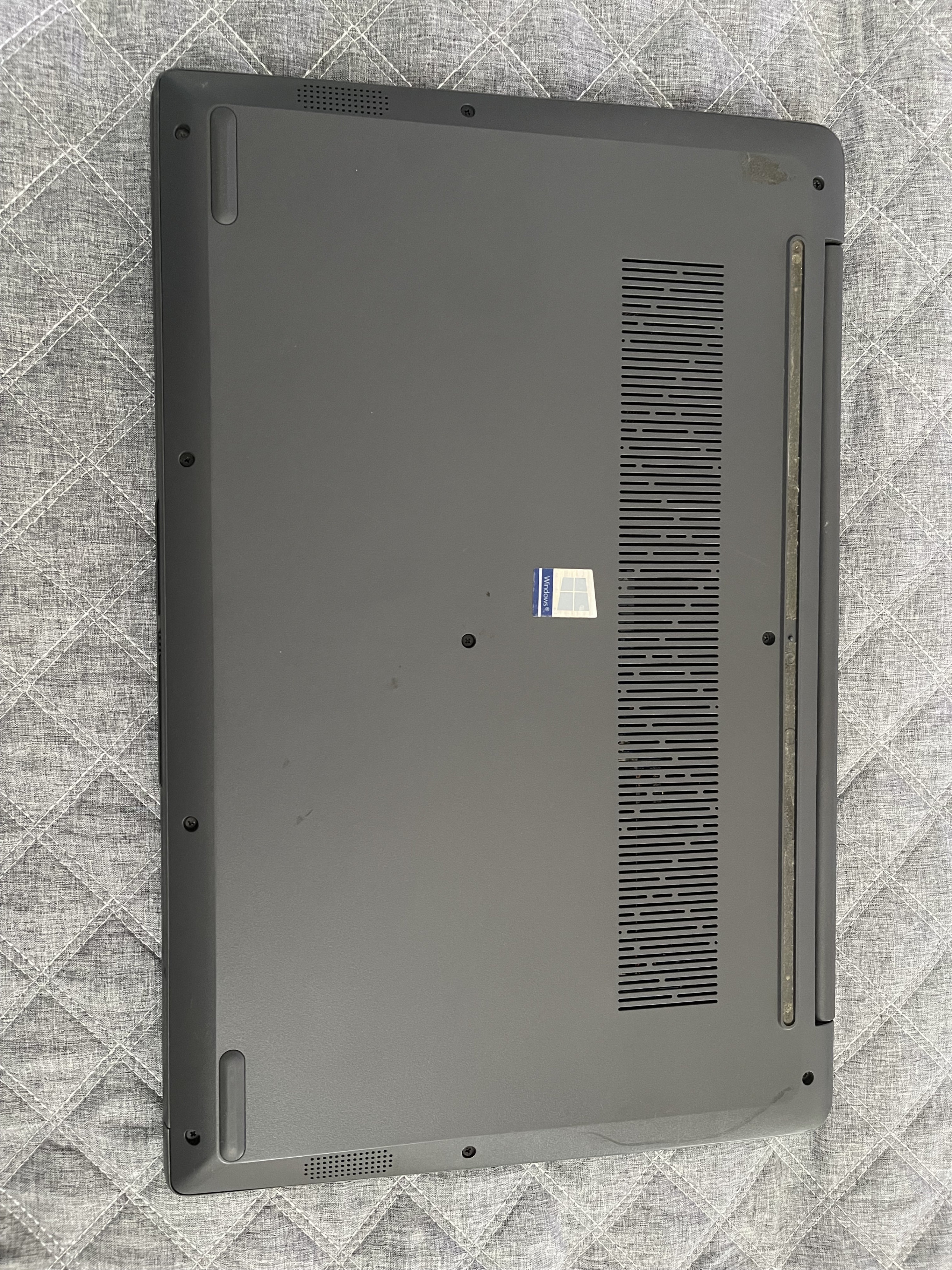 computadoras y laptops - Portátil Lenovo IdeaPad 3 15ITL6
Intel Core i7-1165G7|20GB RAM/
15.6" 7