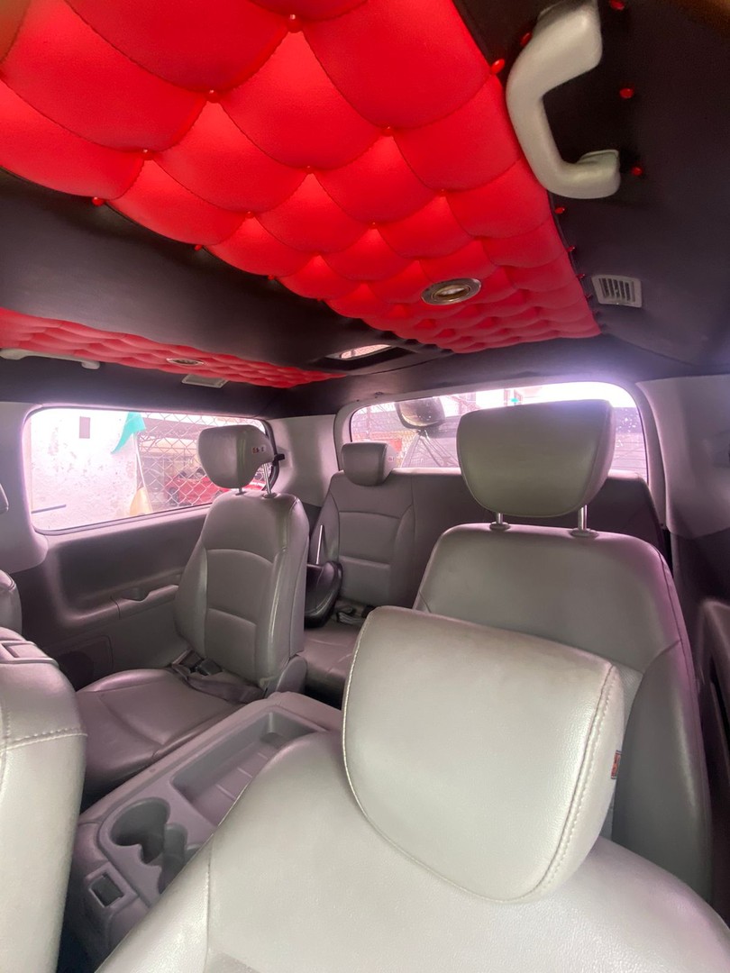 jeepetas y camionetas - HYUNDAI GRAND STAREX 2020 NEGRADESDE: RD$ 1,750.000 6