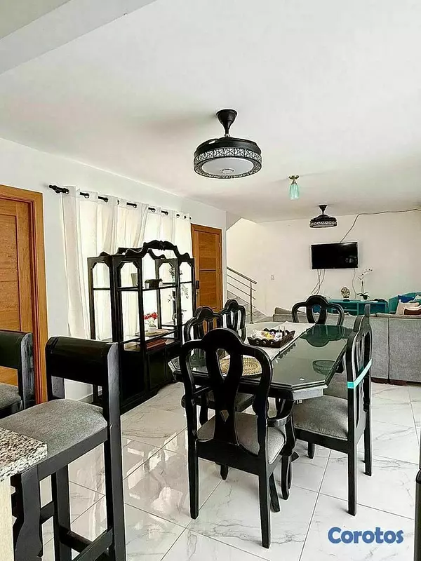 casas - Casa en alquiler con piscina  6