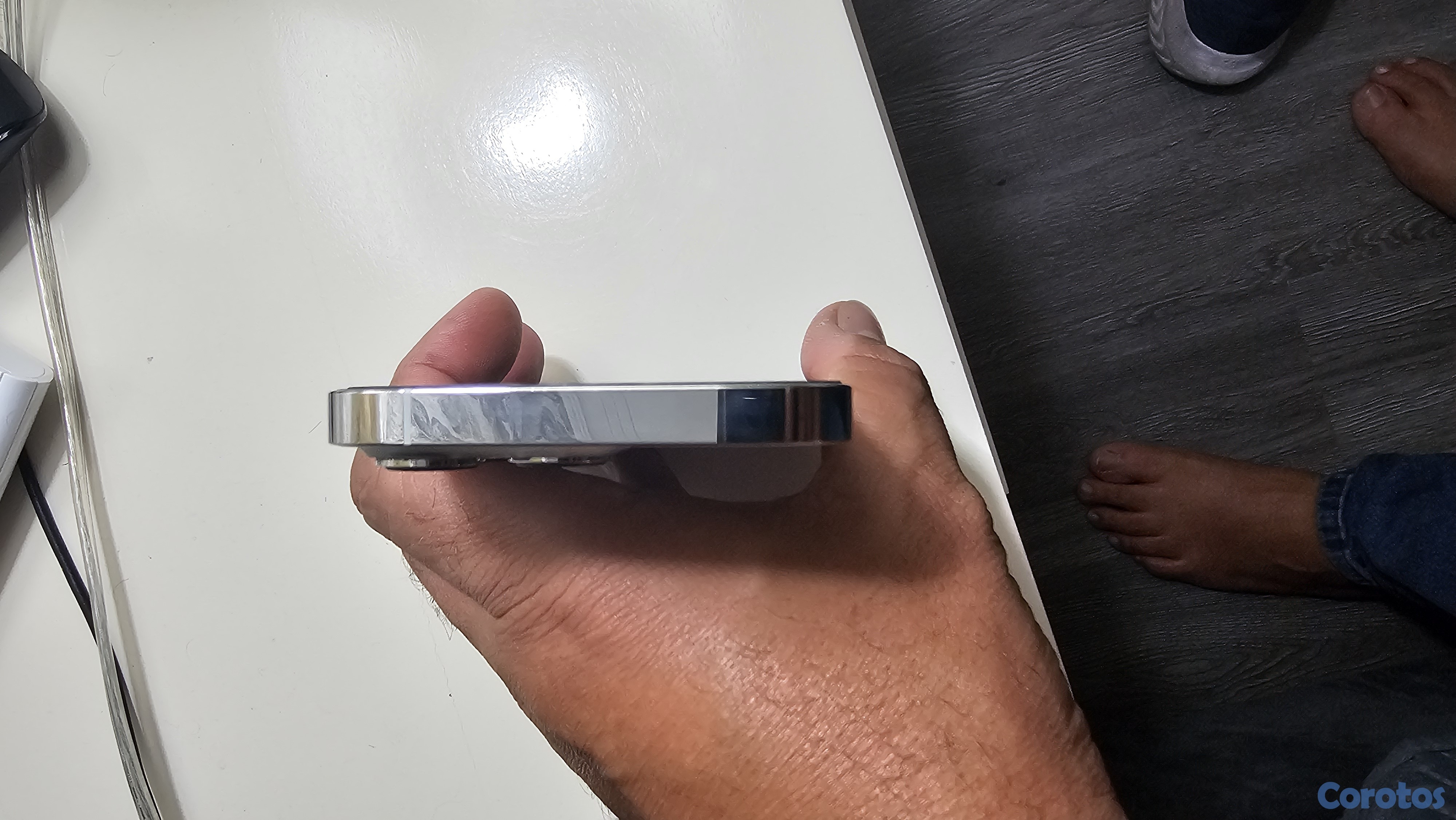 celulares y tabletas - VENDO MI IPHONE 13 PRO SILVER, COMO NUEVO!! 2