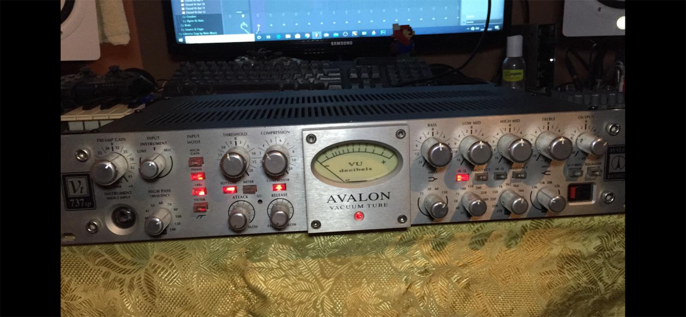 camaras y audio - Avalon 737