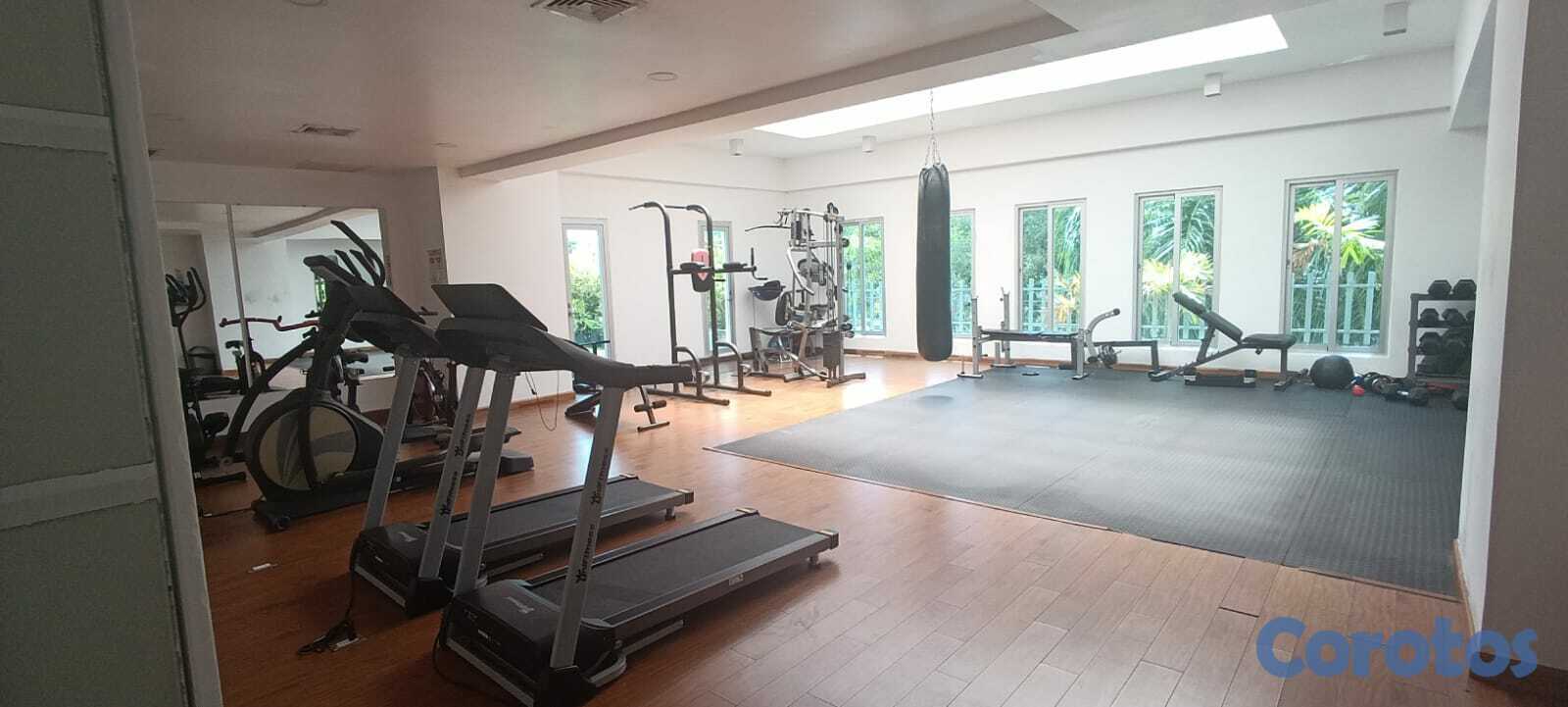 apartamentos - Bella Vista, en Piso Alto con Vista al Mar, 200mts 2