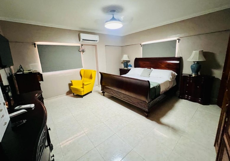 apartamentos - Alquiler de Apartamento Vacio en Evaristo Morales 2