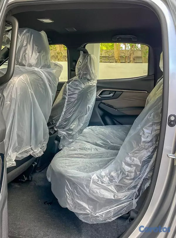 jeepetas y camionetas - Isuzu DMAX LS 2026 6