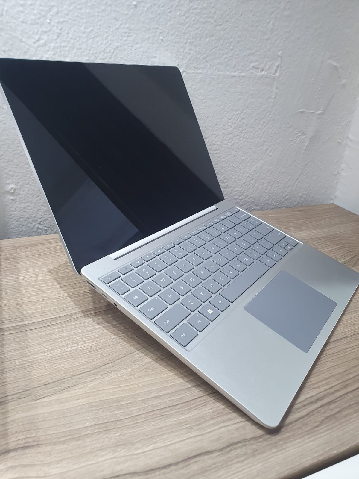 computadoras y laptops - Microsoft Surface Laptop Go3, Core i5 12th, Touch 12,4" 8GB RAM, 256GB SSD Nueva 2