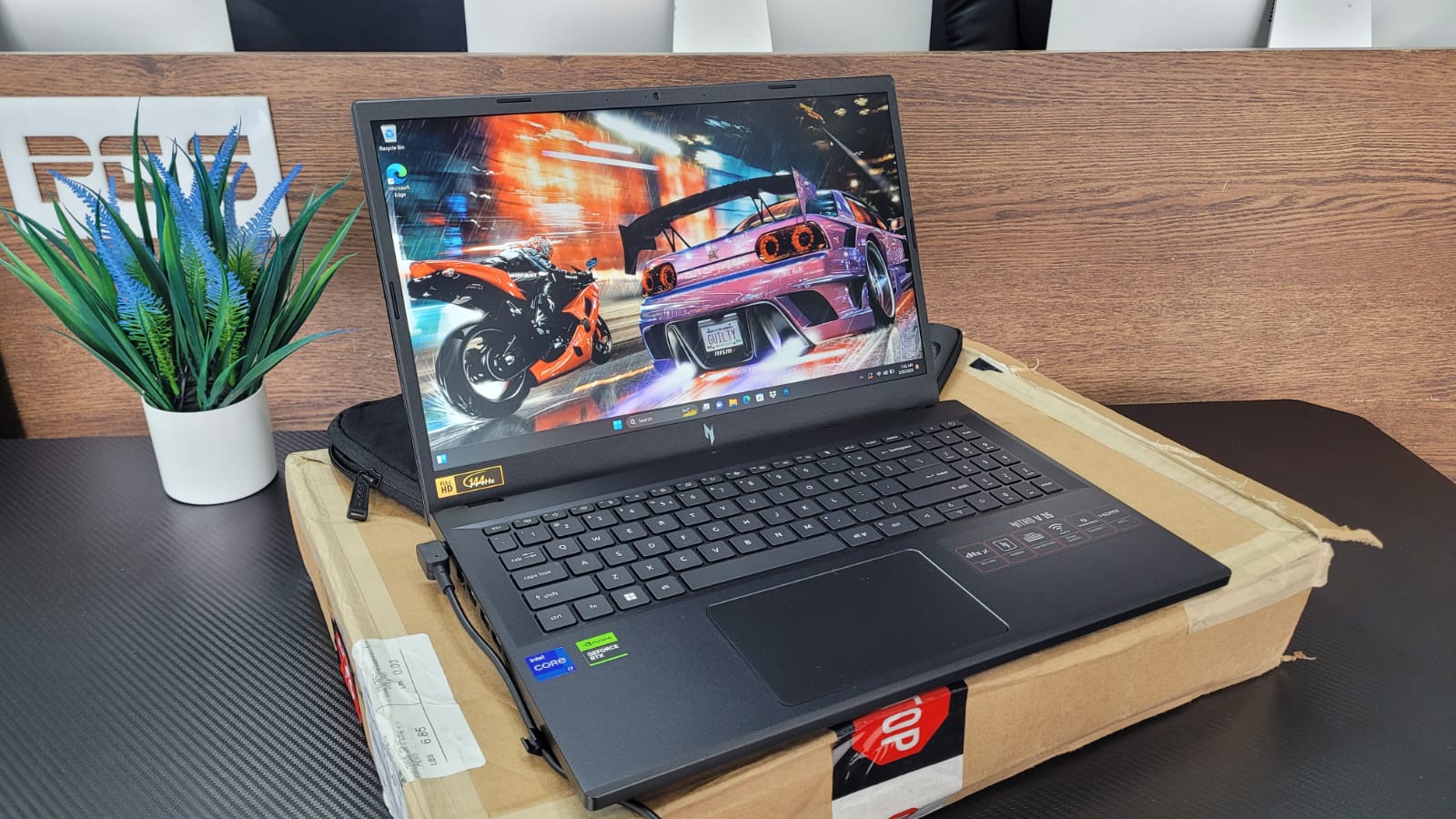 computadoras y laptops - LAPTOP Acer Nitro V Core i7 13th GEN 16GB RAM DDR5