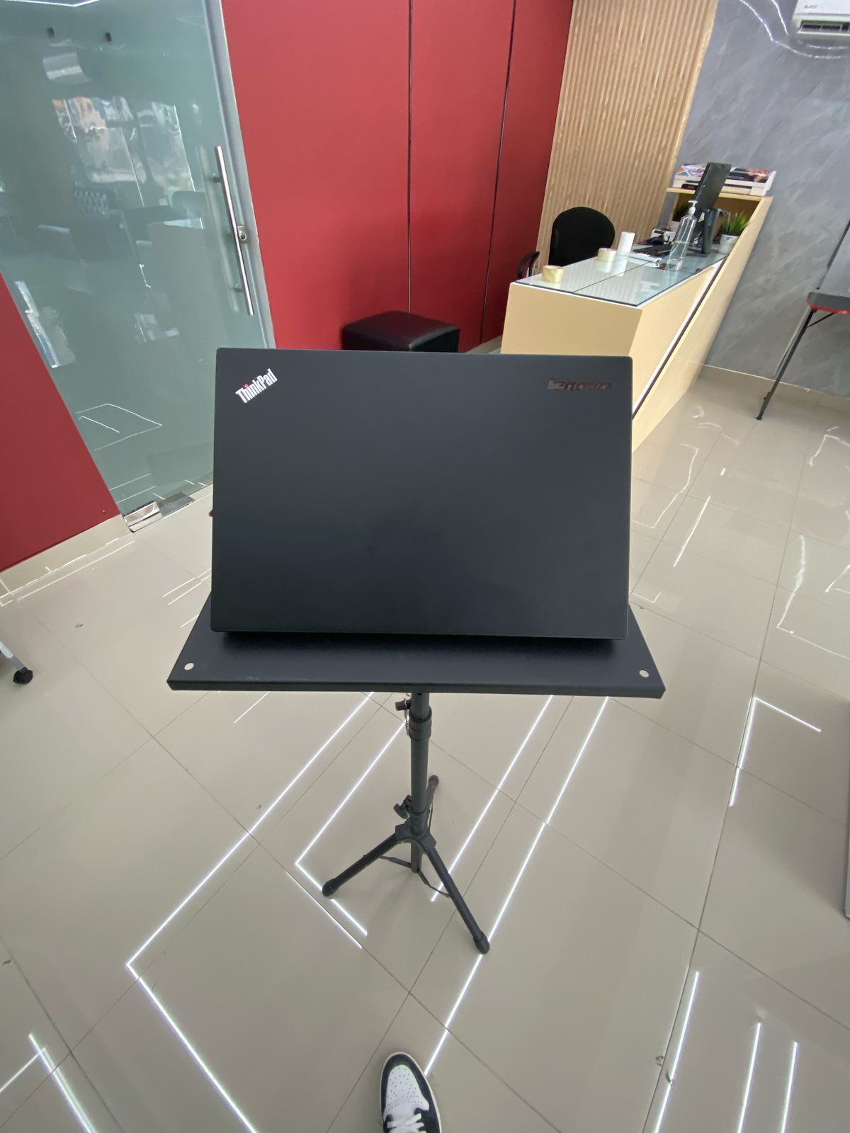 computadoras y laptops - Lenovo Thinkpad T450s  i5 6ta Gen 8GB Ram 256SSD 1