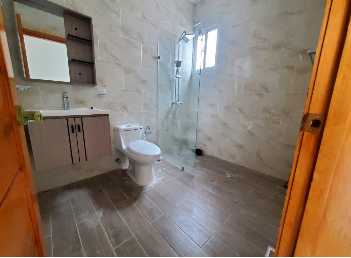 casas - CASA DE 2 STO DGO ESTE CON ASESÓ POR LA ECOLÓGICA Y LA ATOPISTA DE SAB ISIDRO 7