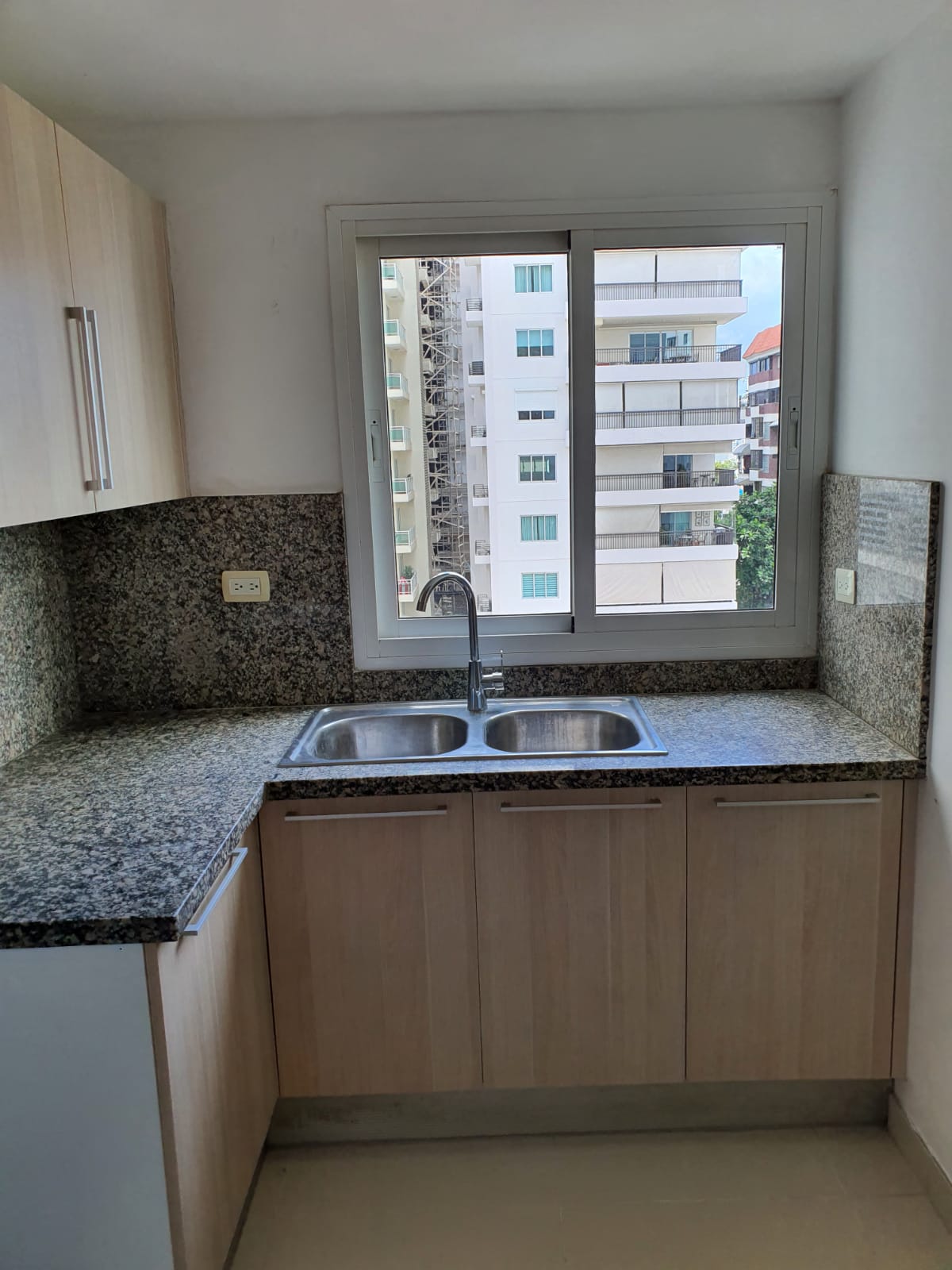 apartamentos - TORRE MODERNA CON EXCELENTE AREA SOCIAL. APARTAMENTO IMPECABLE CON LINEA BLANCA 6
