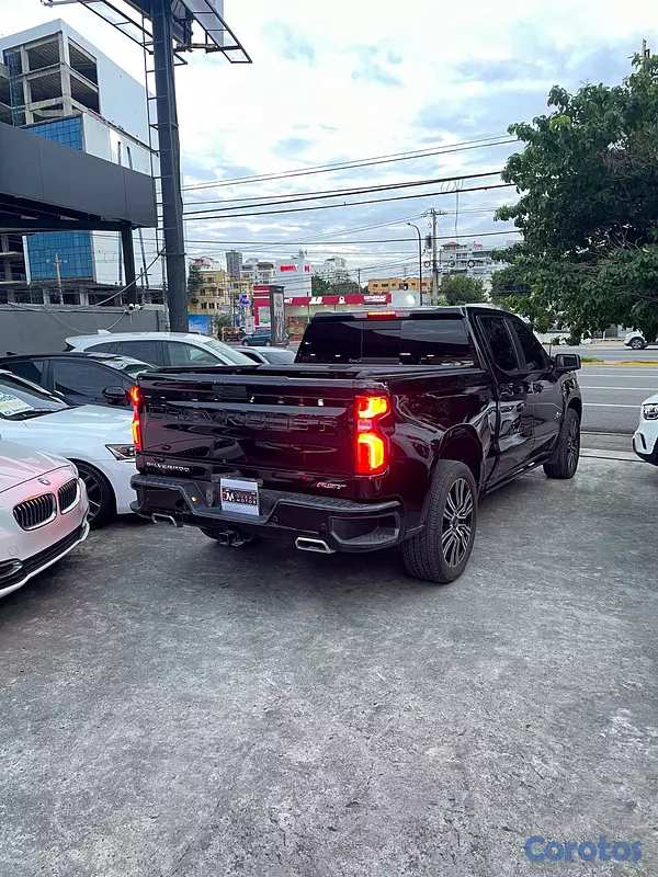jeepetas y camionetas - Chevrolet Silverado 1500 RST Duramax 2021 6