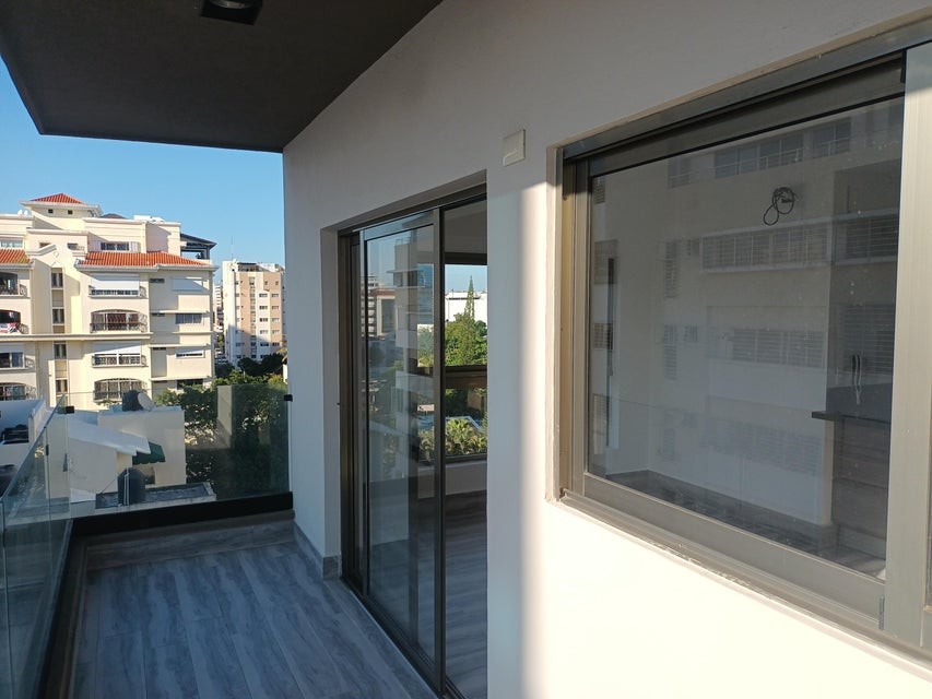 apartamentos - Apartamento en alquiler #24-1571 balcón, gimnasio, piscina, vista panorámica. 3
