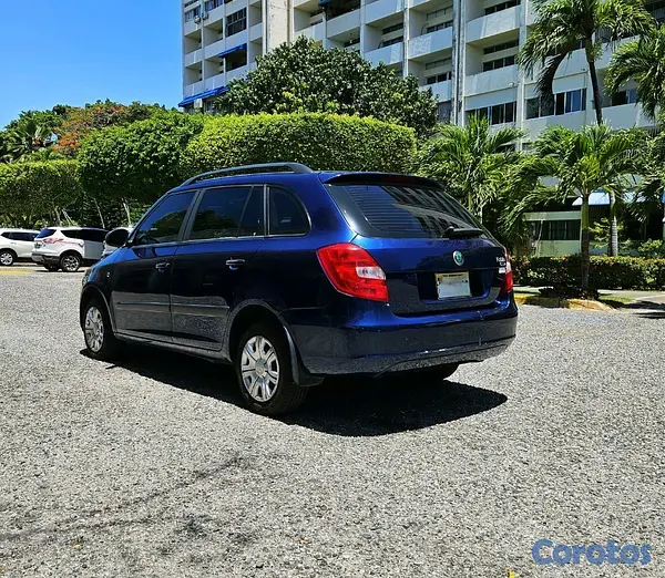 carros - SKODA FABIA 2009 4