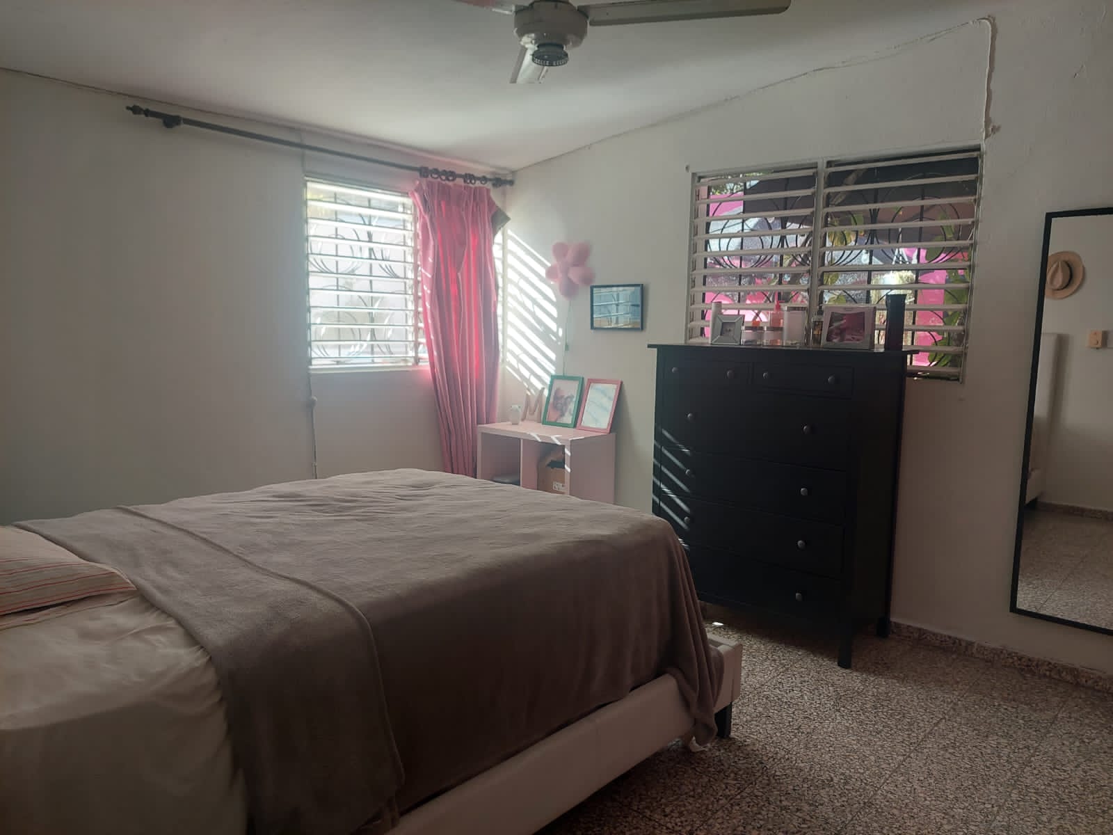 casas - Se vende casa en Km 7, Av. Independencia   3