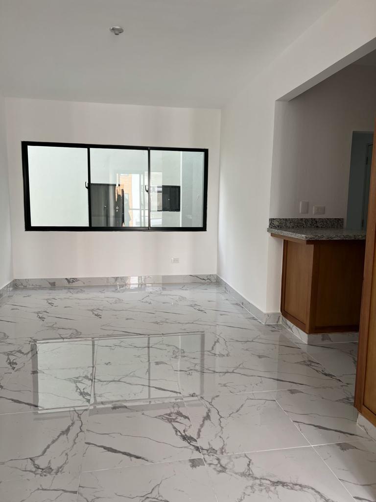 apartamentos - Apartamento con Seguridad 24/7 en Llanos de Gurabo 2