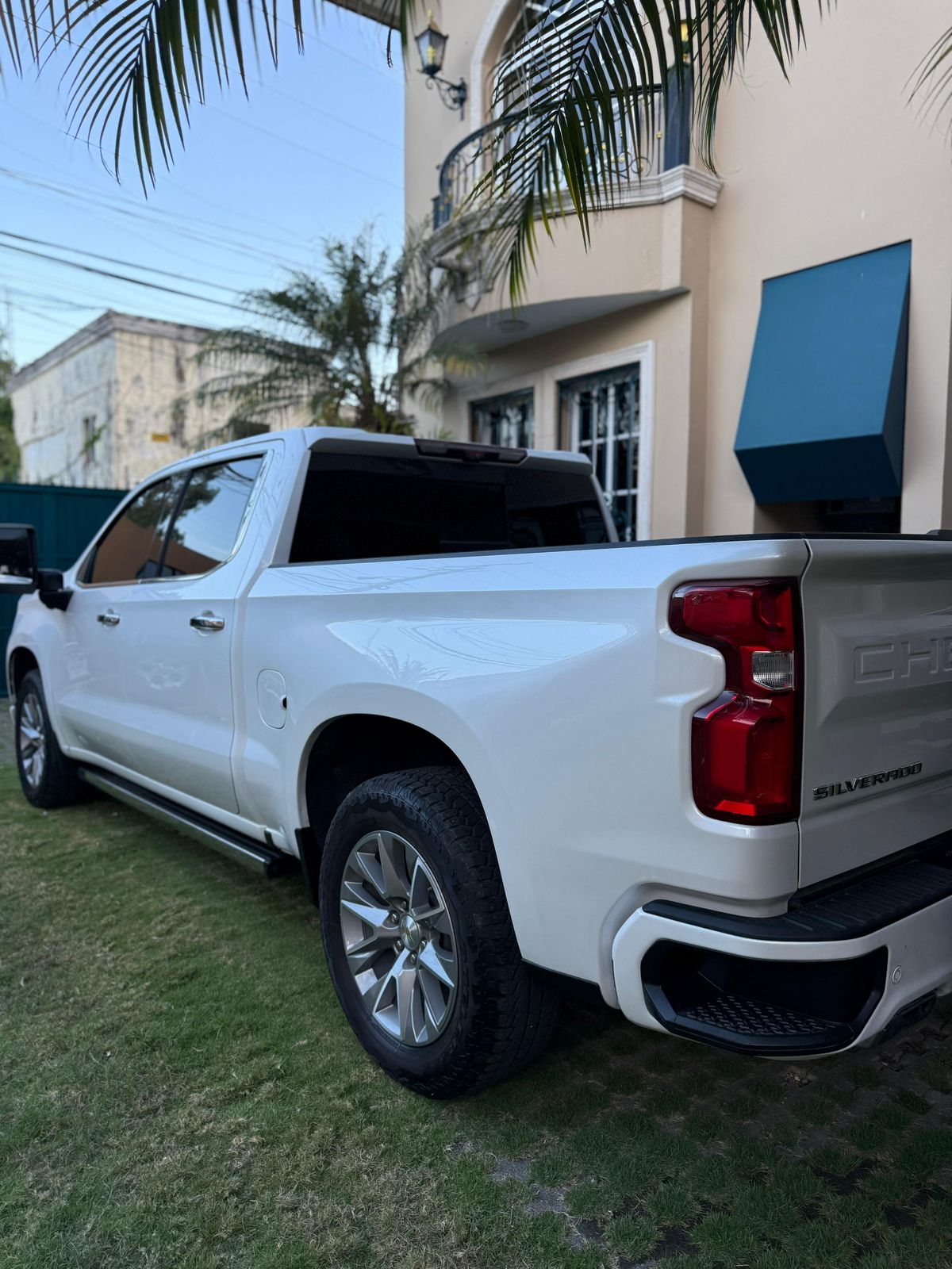 jeepetas y camionetas - chevolet silverado high country 2021 3
