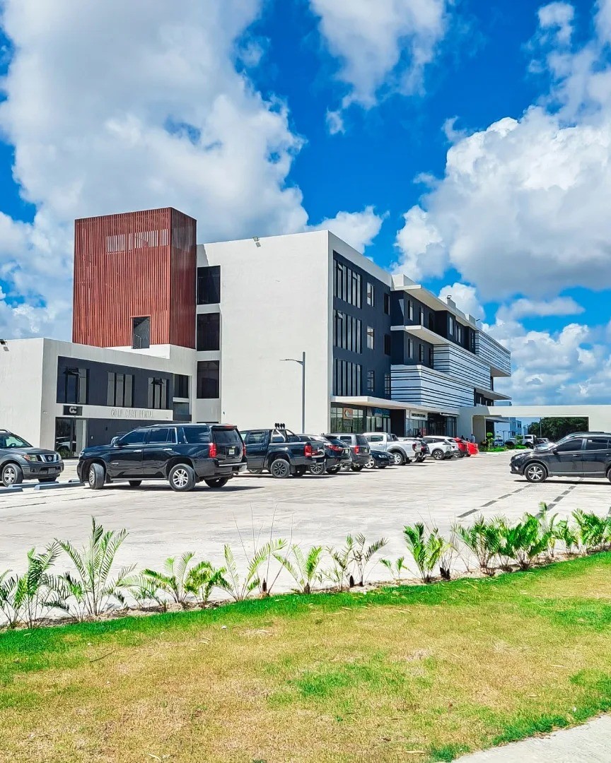 oficinas y locales comerciales - Local en Alquiler en Segundo Piso en Punta Cana
