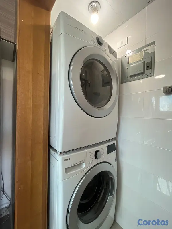 apartamentos - Apartamento full amueblado con balcon frontal y as 6