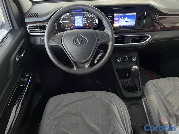 camiones y vehiculos pesados - KYC V7 14 Pasajeros  7
