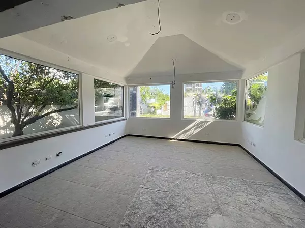 casas - Venta propiedad comercial en el millon 10