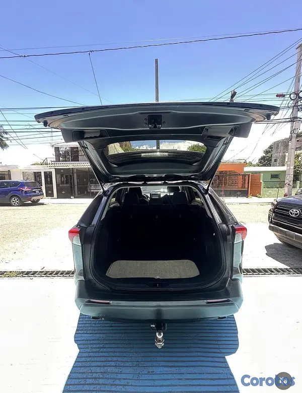 jeepetas y camionetas - Toyota RAV4 XLE 2021 5