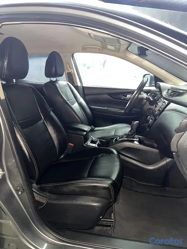 carros - Nissan Rogue SV Sport 2017 3