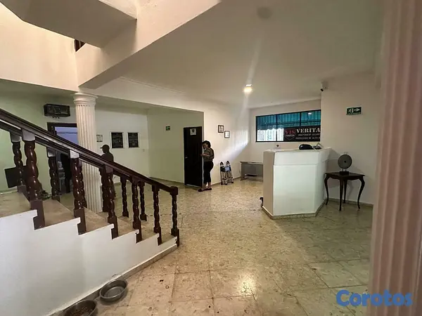 casas - En Venta Casa en la Castellana de 4 habitaciones 1
