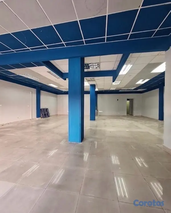 oficinas y locales comerciales - se Alquila local  4