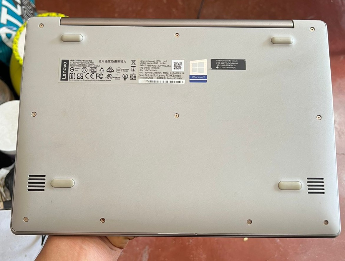 computadoras y laptops - MiniLaptop Lenovo 11¨ssd32gb ext 2gb ram 1M Garant 2