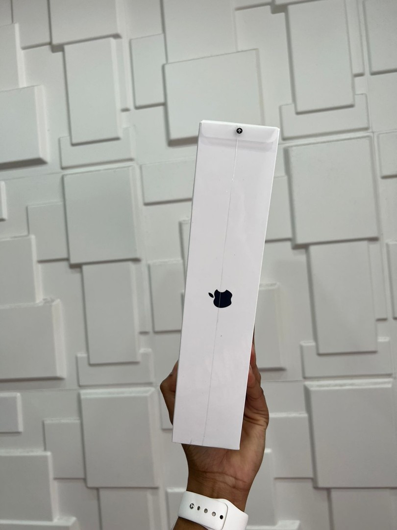 celulares y tabletas - MacBook Air Chip M2 2022 Midnight 8GB Y 256GB 1