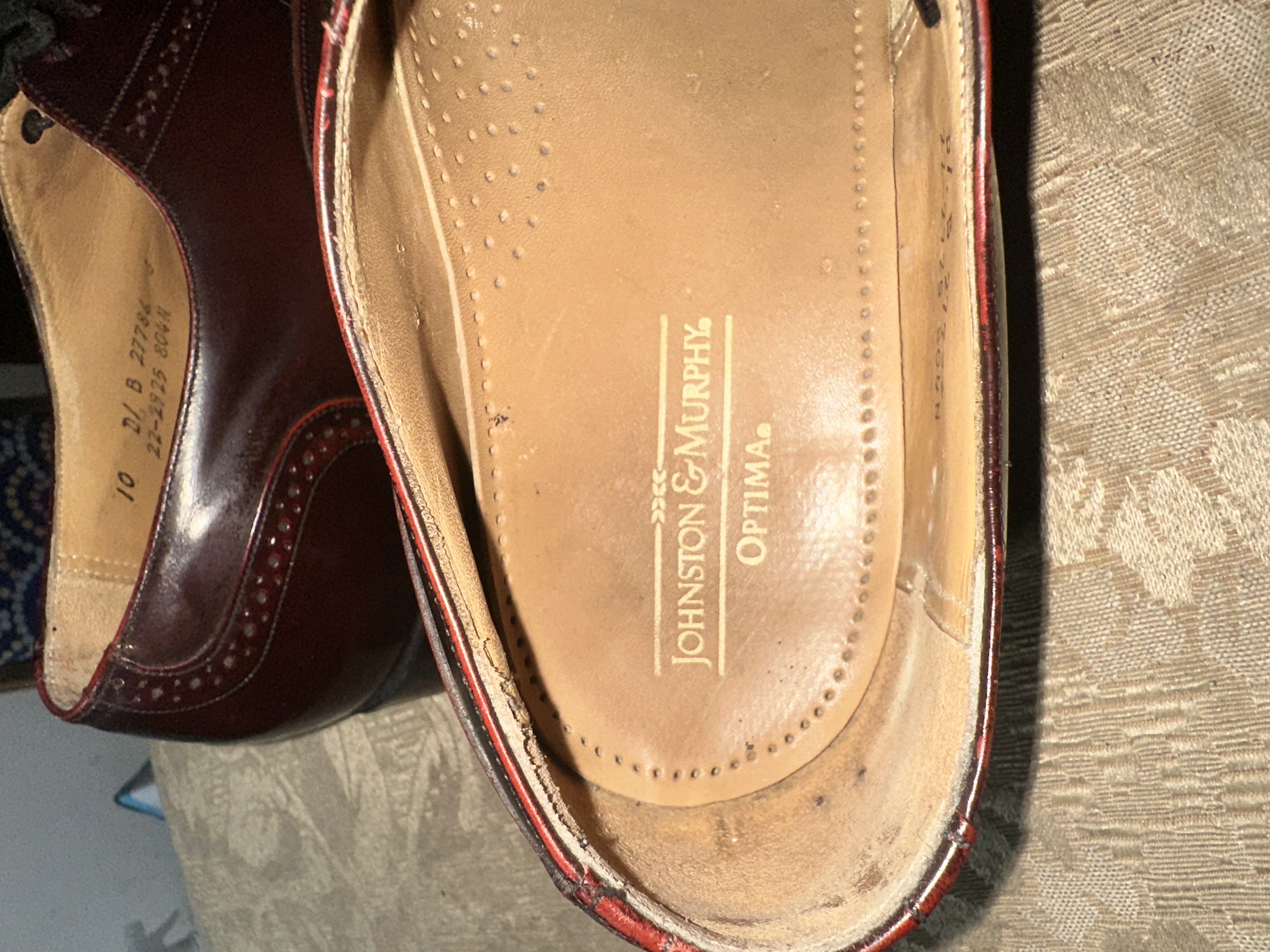 ropa para hombre - Johnston & Murphy Optima, size 10D/B color Borgoña, zapato de vestir. 3