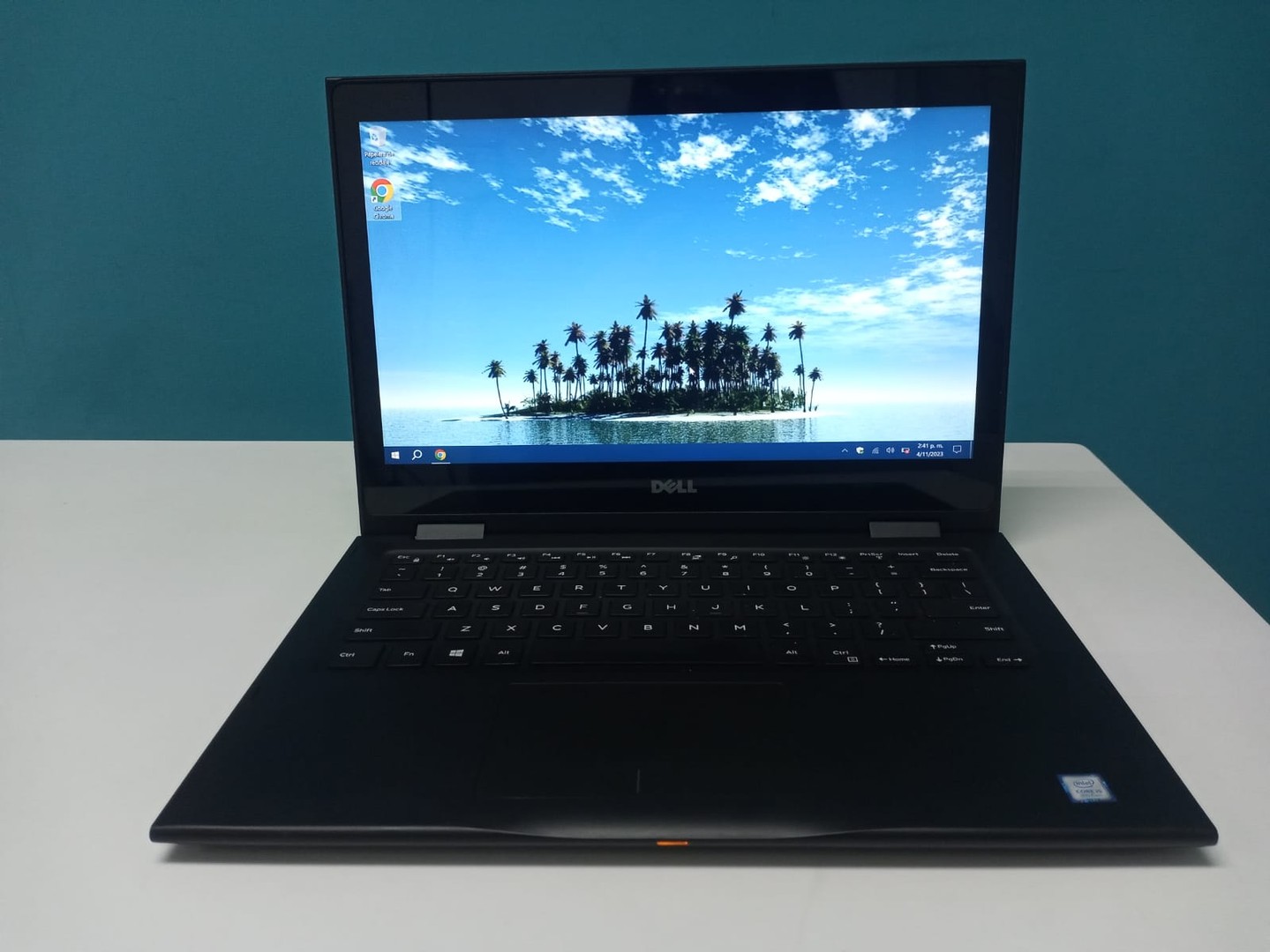 computadoras y laptops - Laptop, Dell Latitude 3390 2-in-1 (touch) / 8th Gen, Intel Core i5 / 8GB DDR4 / 