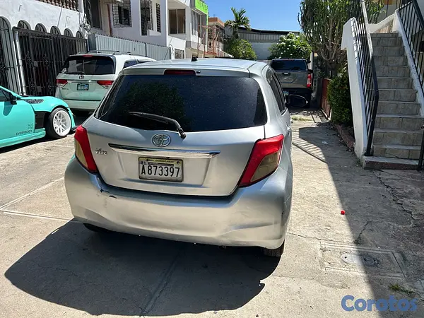 carros - Toyota vitz 2013 4 cilindros 6