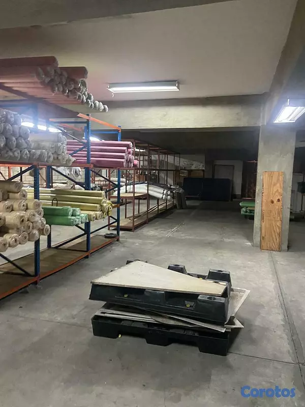 oficinas y locales comerciales - Gran Local Edificio Conde Zona Dolonial  6
