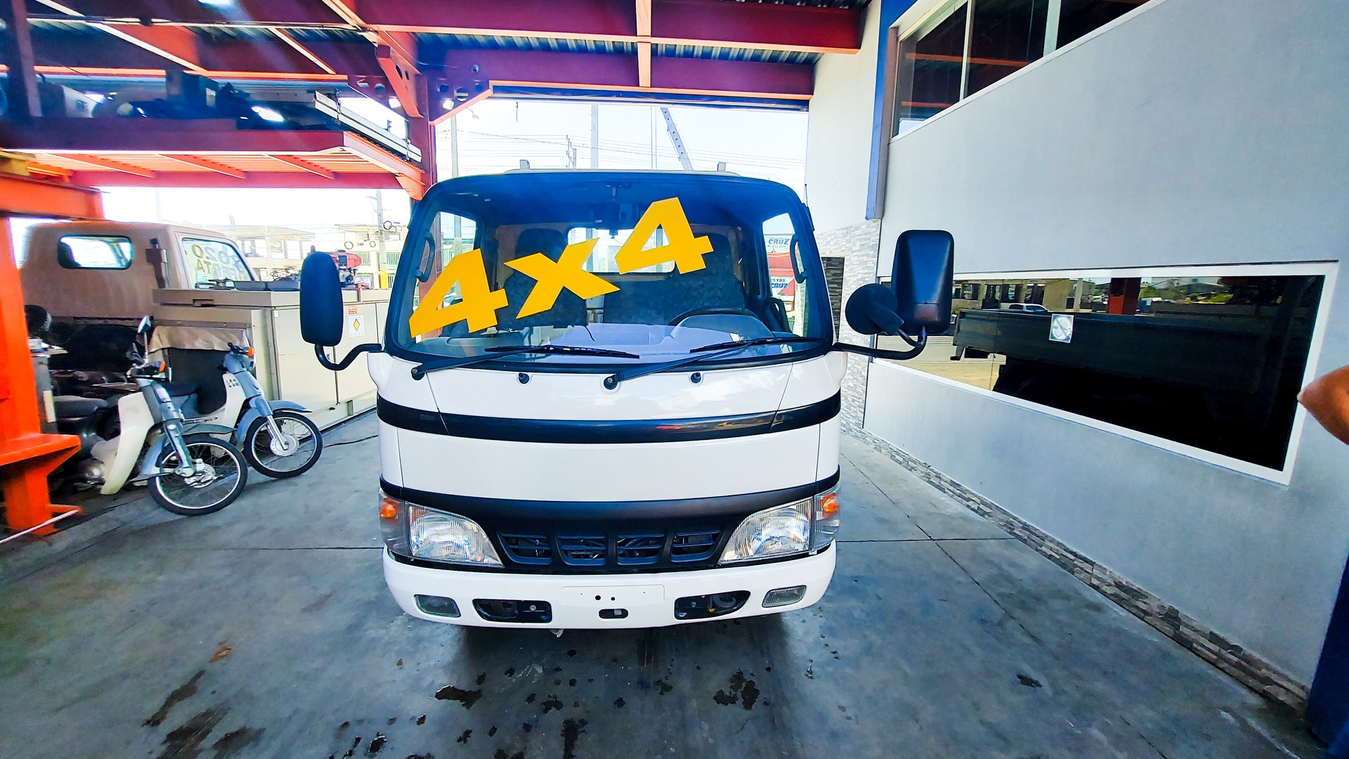 camiones y vehiculos pesados - Camión Hino 2006
Financiamiento Disponible