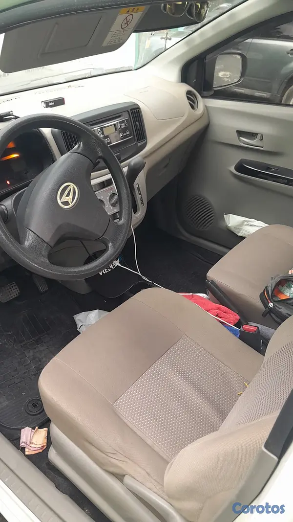 carros - Daihatsu Mira 2014 blanca  12