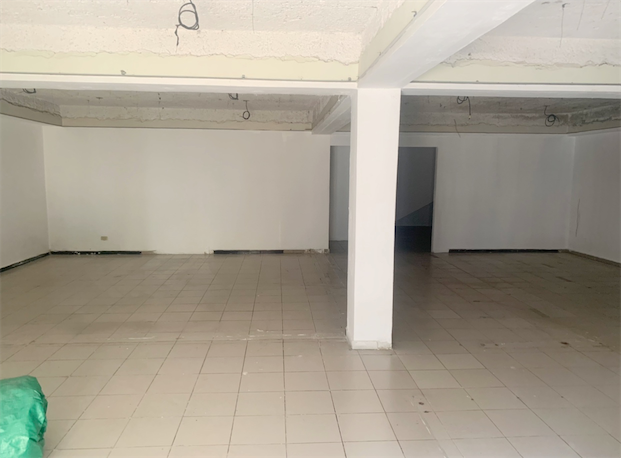 oficinas y locales comerciales - Local en evaristo primer nivel  5