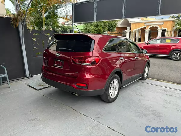 jeepetas y camionetas - Kia Sorento LX 2020 6