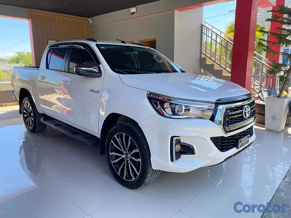 jeepetas y camionetas - Toyota Hilux 2020 4x4 diesel automática  4
