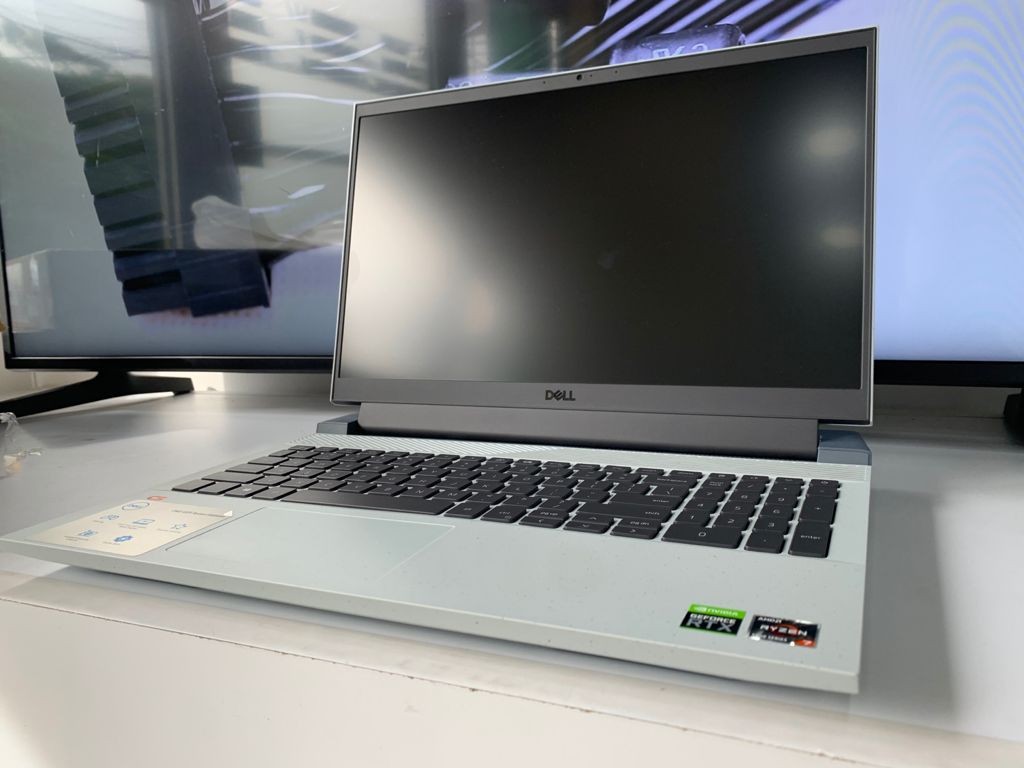 computadoras y laptops - Laptop DELL INSPIRON 5515, RYZEN 7, NVIDIA 3050TI!!
