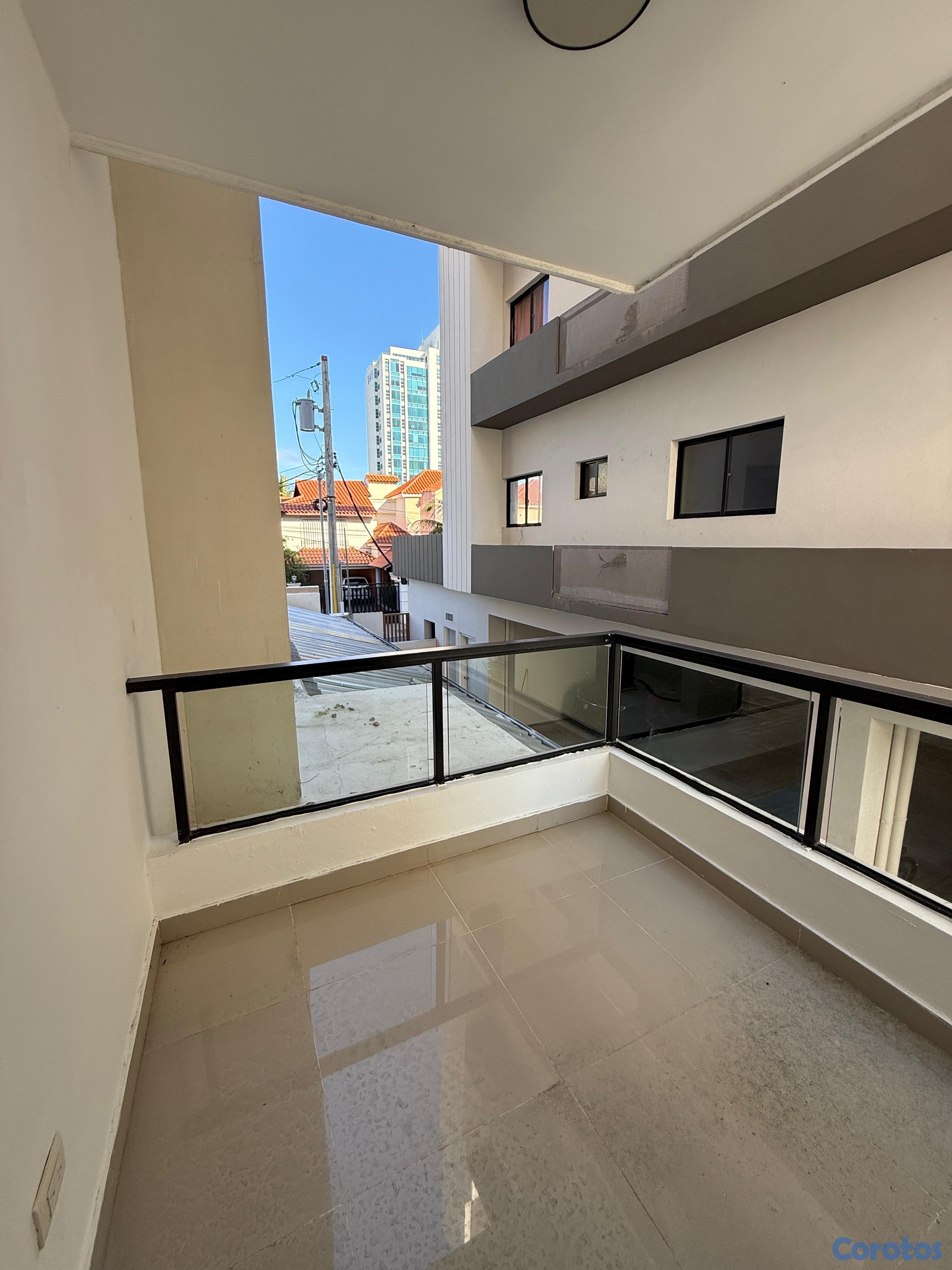 apartamentos - alquiló mirador norte dos ha 2.5 baños dos parqueos balcón servicio  1