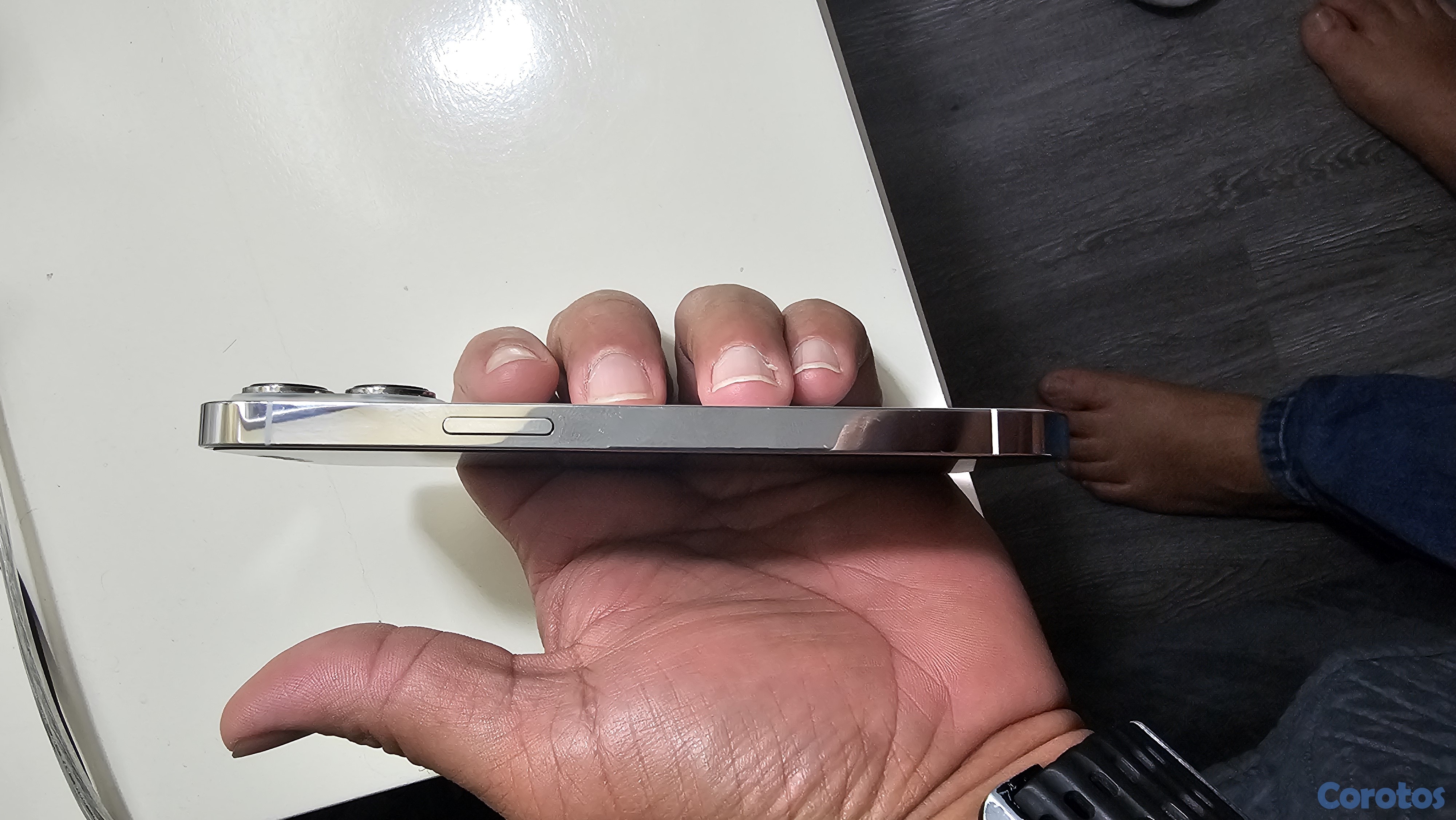 celulares y tabletas - VENDO MI IPHONE 13 PRO SILVER, COMO NUEVO!! 7